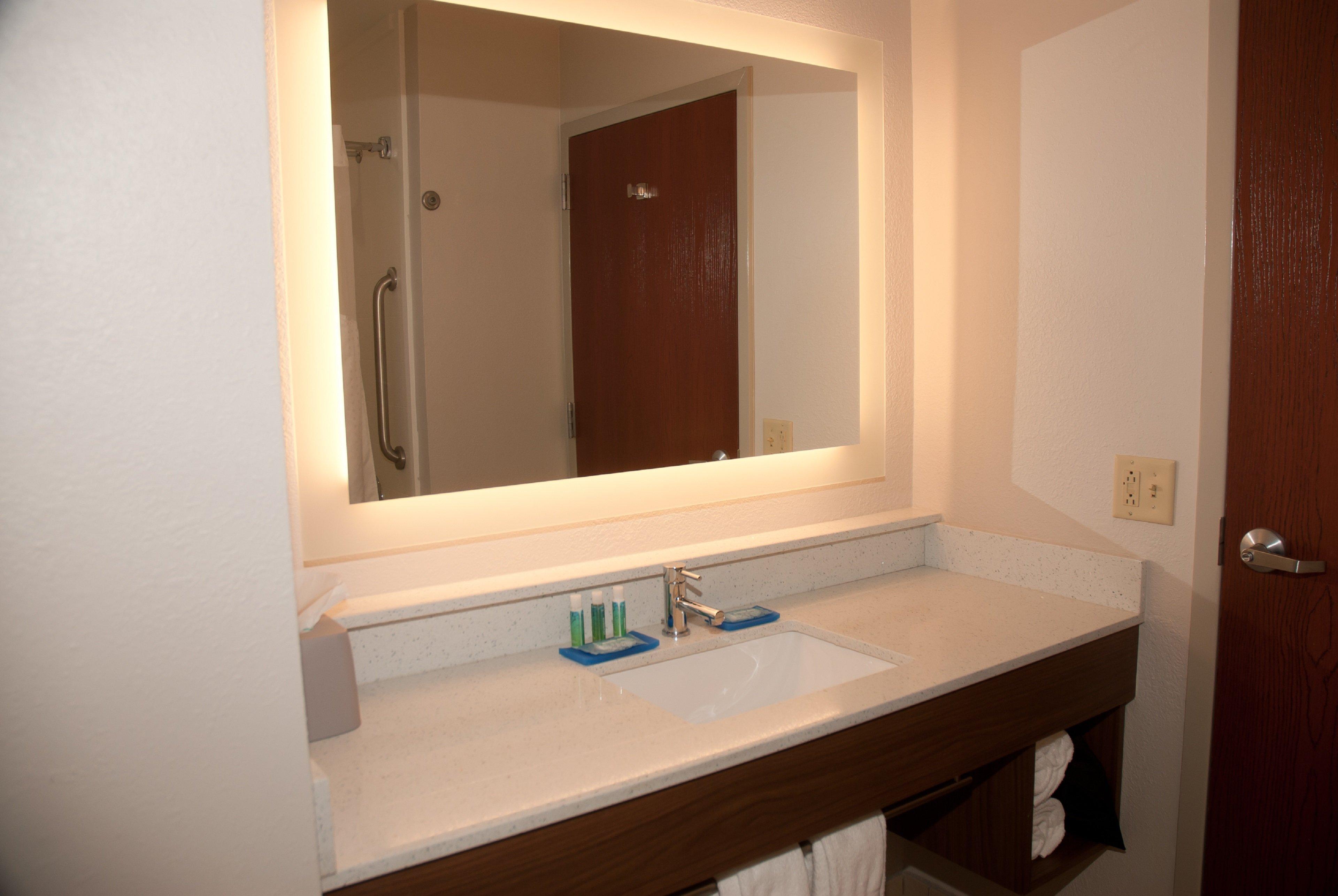 Holiday Inn Express Hotel & Suites Athens By Ihg Exterior foto