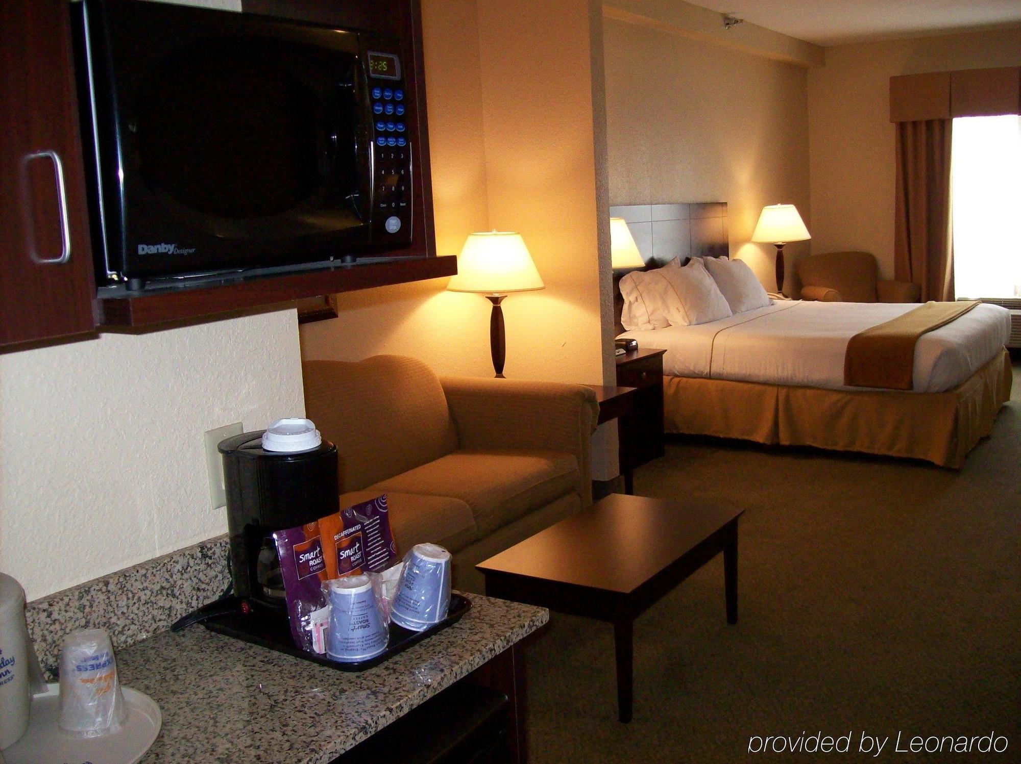 Holiday Inn Express Hotel & Suites Athens By Ihg Habitación foto